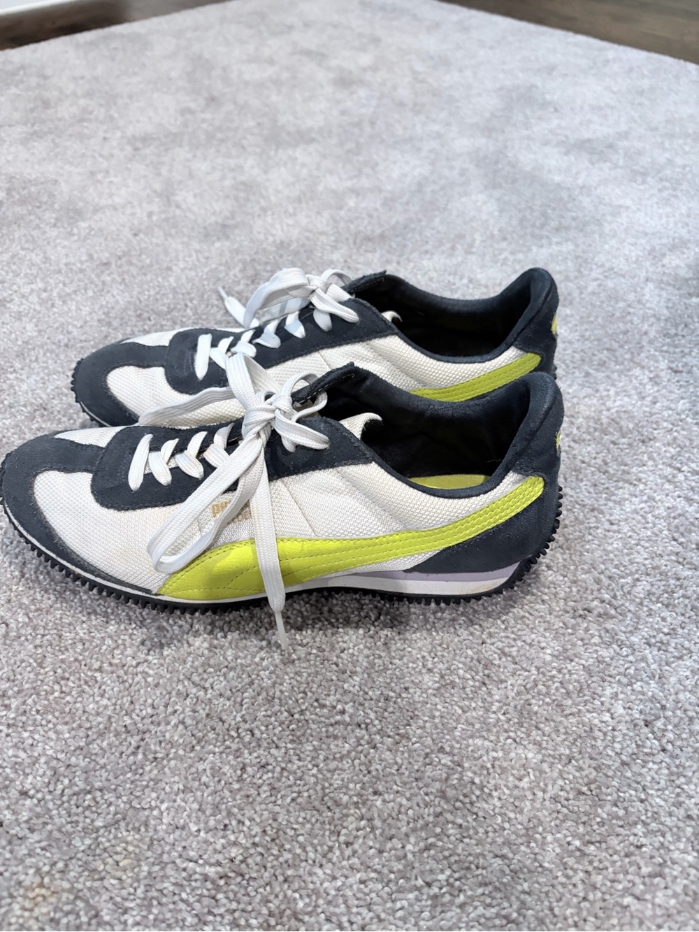 Puma Women's White and Neon Yellow Low-Top Sneakers - Picture 4 of 6
